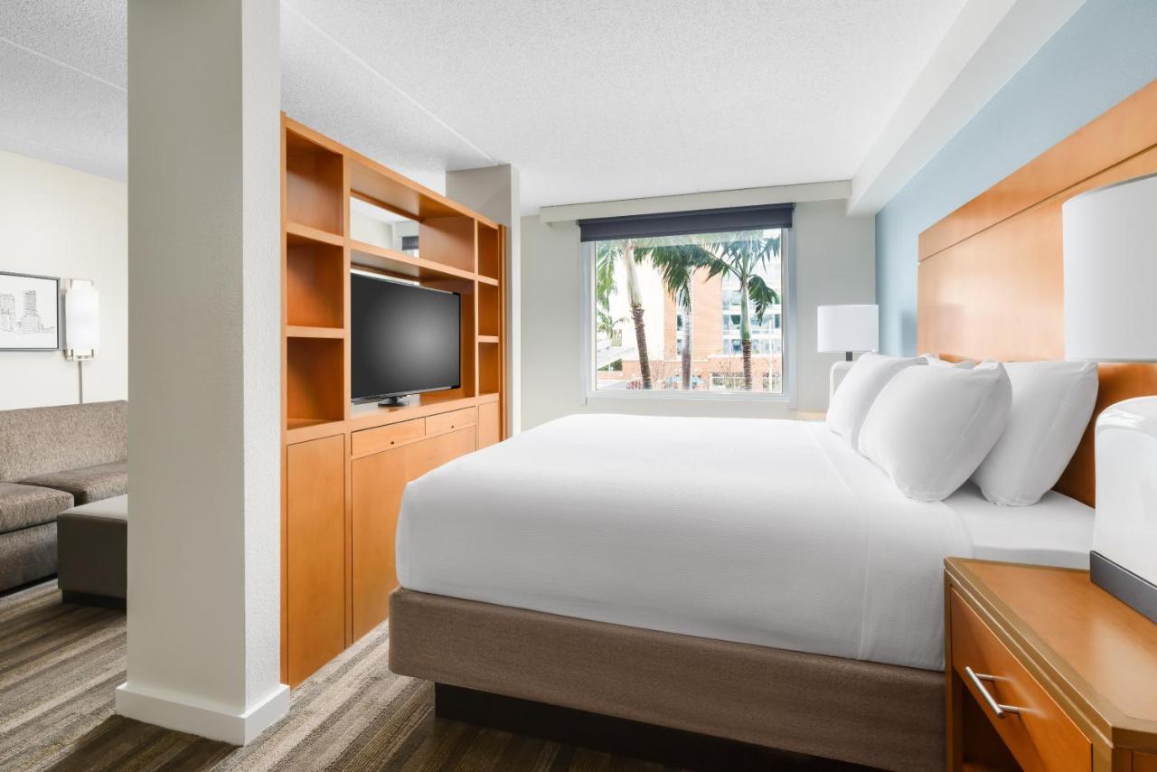 Hyatt House Fort Lauderdale Airport/Cruise Port Dania Beach Bagian luar foto