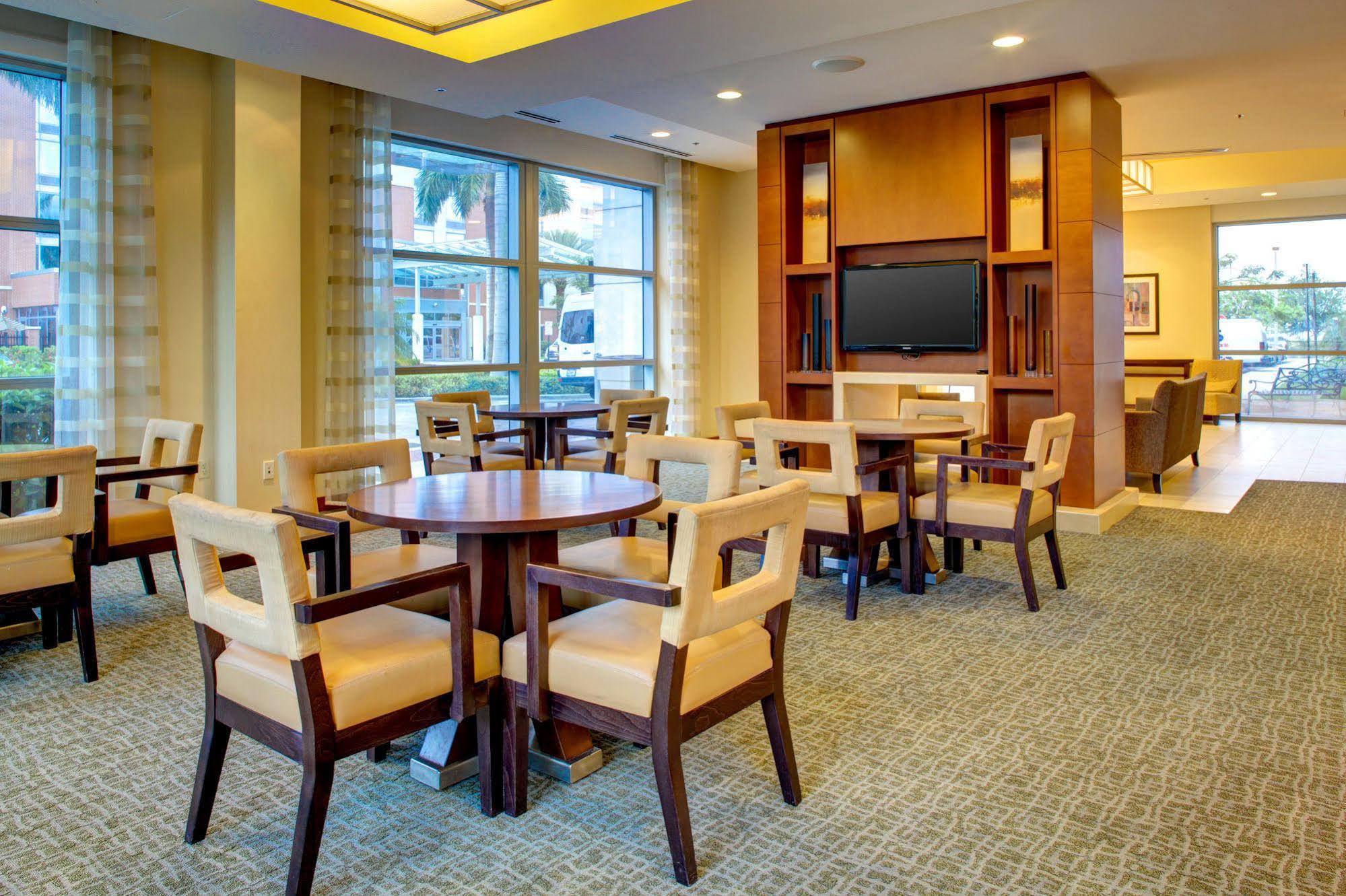 Hyatt House Fort Lauderdale Airport/Cruise Port Dania Beach Bagian luar foto