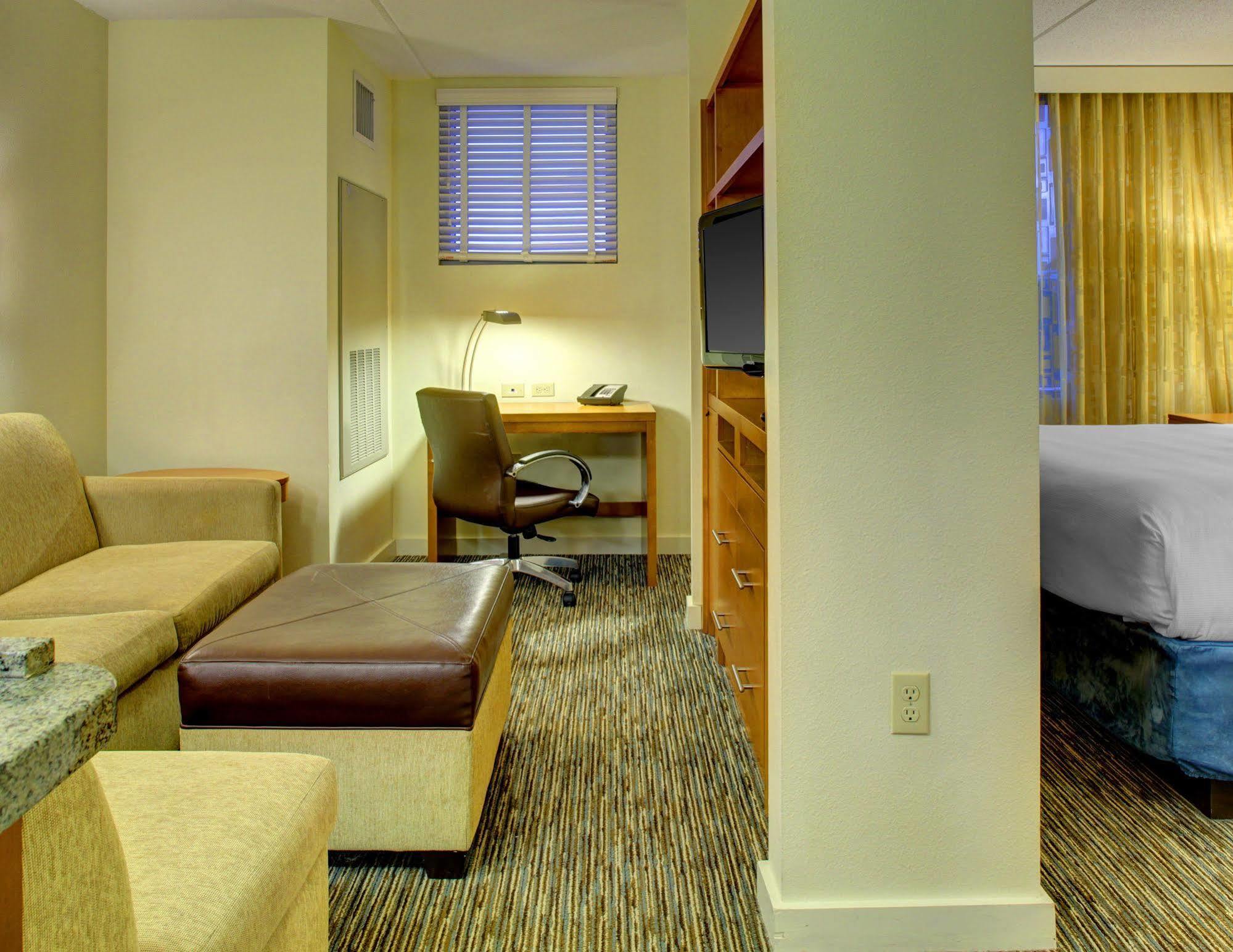 Hyatt House Fort Lauderdale Airport/Cruise Port Dania Beach Bagian luar foto